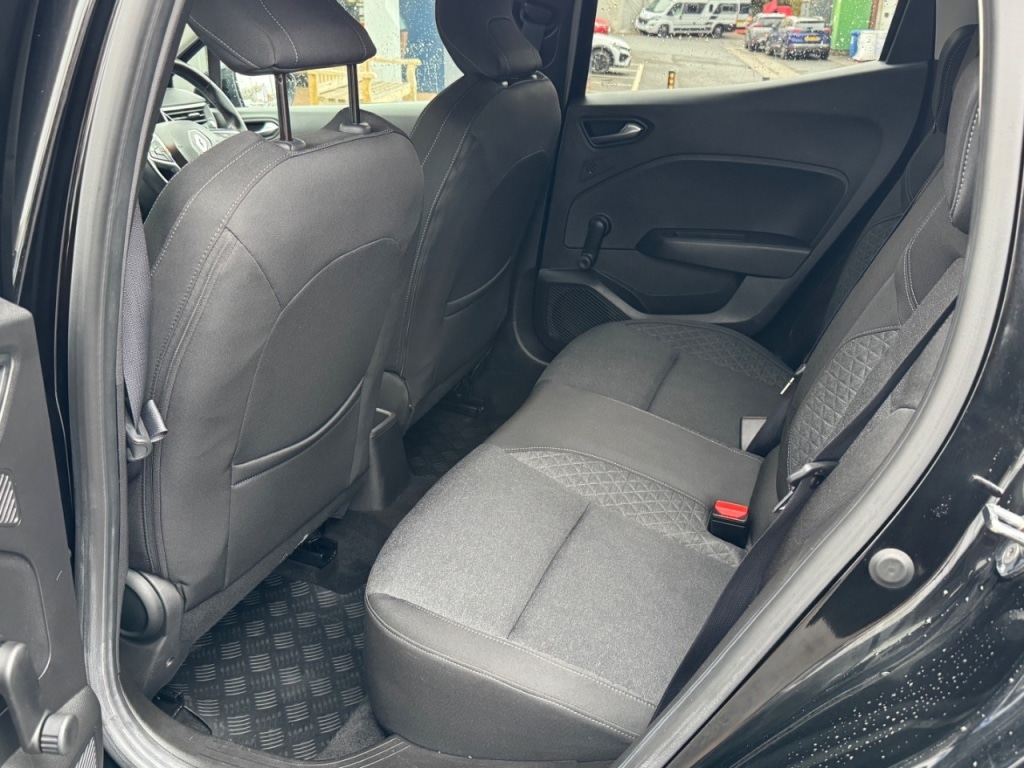 Used Renault Clio 2020 for sale - 76836135: Photo 39