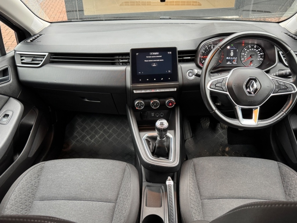 Used Renault Clio 2020 for sale - 76836135: Photo 41