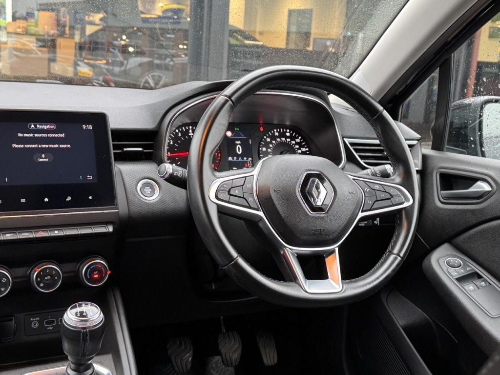 Used Renault Clio 2020 for sale - 76836135: Photo 42