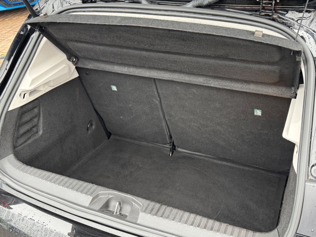 Used Renault Clio 2020 for sale - 76836135: Photo 44