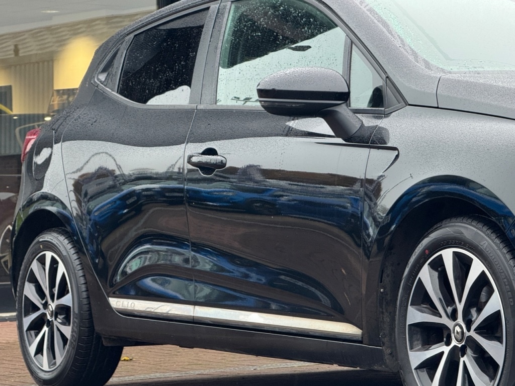 Used Renault Clio 2020 for sale - 76836135: Photo 7