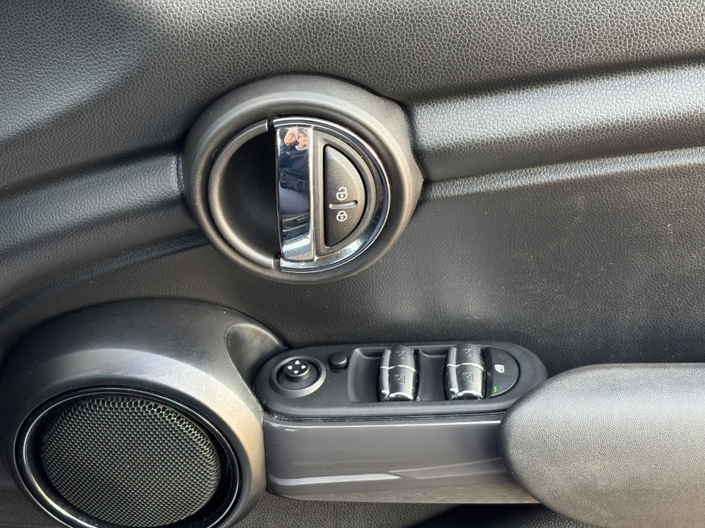 Used MINI Hatch 2019 for sale - 76840459: Photo 22