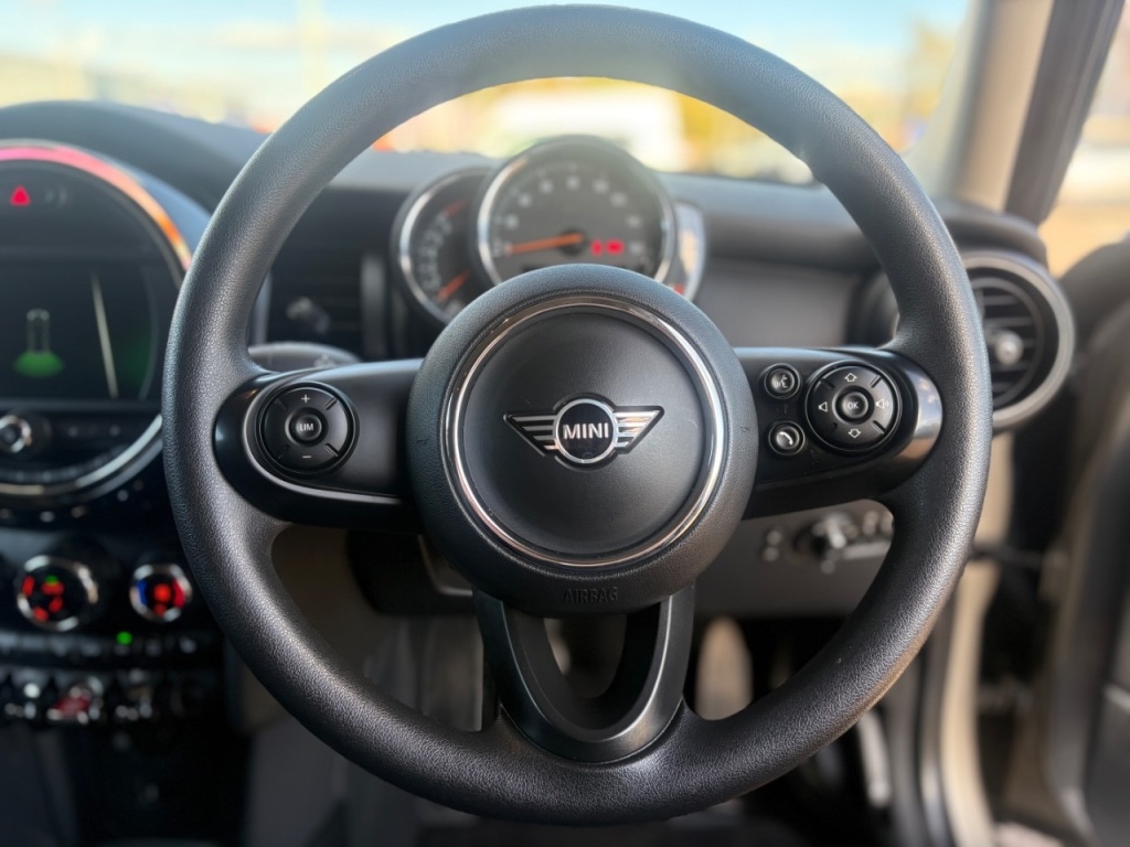 Used MINI Hatch 2019 for sale - 76840459: Photo 7