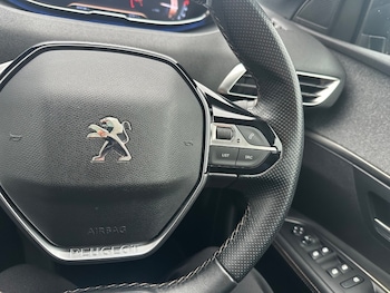 Used Peugeot 3008 2020 for sale - 77850505: Photo