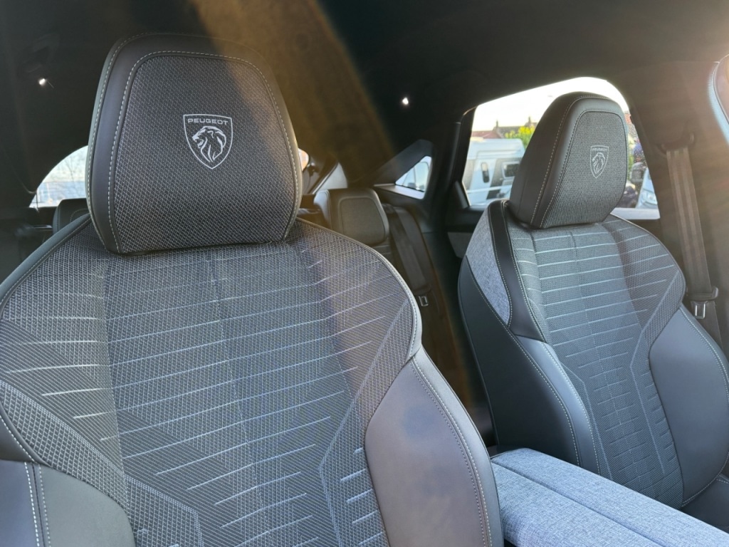 Used Peugeot E-3008 2025 for sale - 77095879: Photo 19