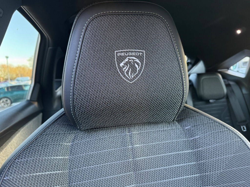 Used Peugeot E-3008 2025 for sale - 77095879: Photo 28