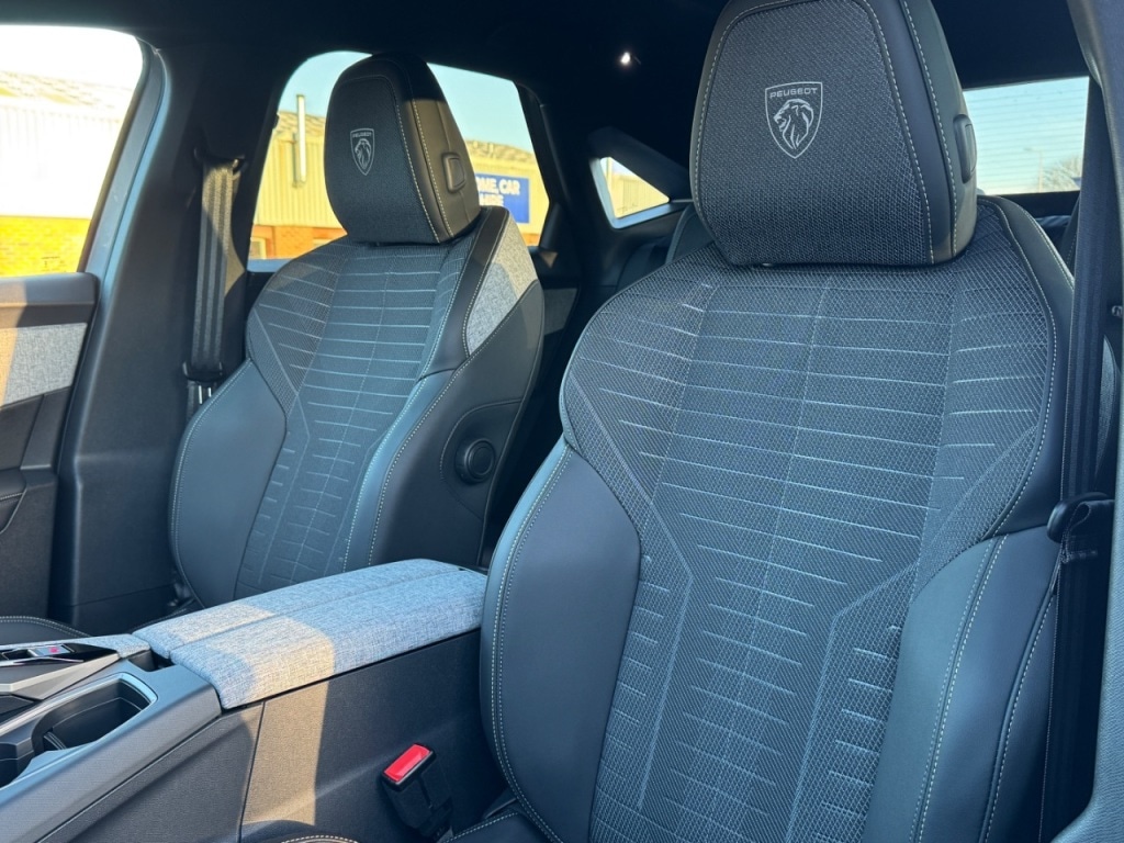 Used Peugeot E-3008 2025 for sale - 77095879: Photo 35