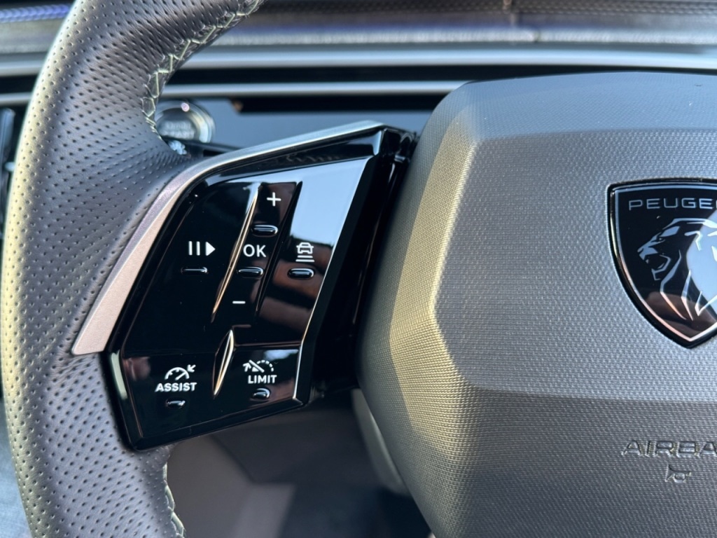 Used Peugeot E-3008 2025 for sale - 77095879: Photo 42