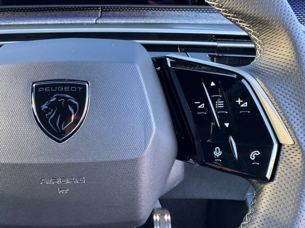 Used Peugeot E-3008 2025 for sale - 77095879: Photo 43