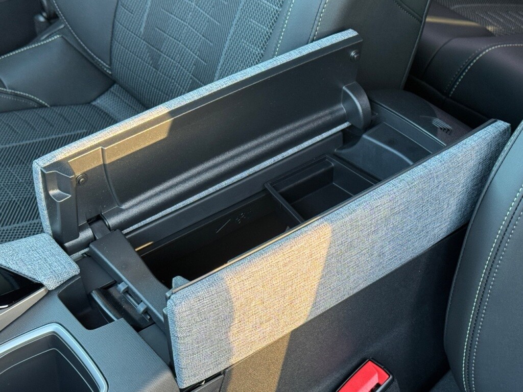 Used Peugeot E-3008 2025 for sale - 77095879: Photo 50