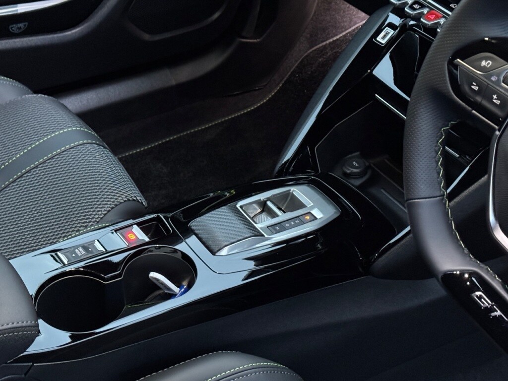 Used Peugeot 2008 2025 for sale - 76840539: Photo 37