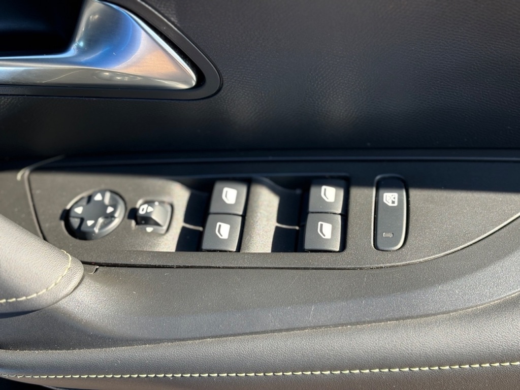 Used Peugeot 2008 2021 for sale - 76830473: Photo 29