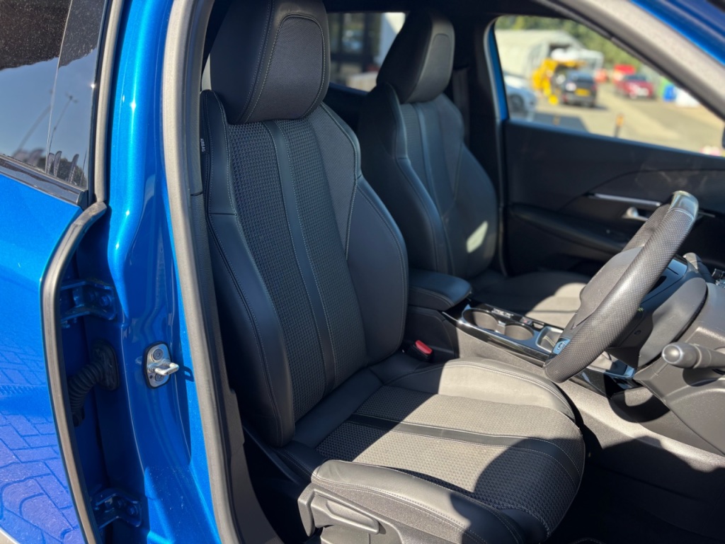 Used Peugeot 2008 2021 for sale - 76830473: Photo 6