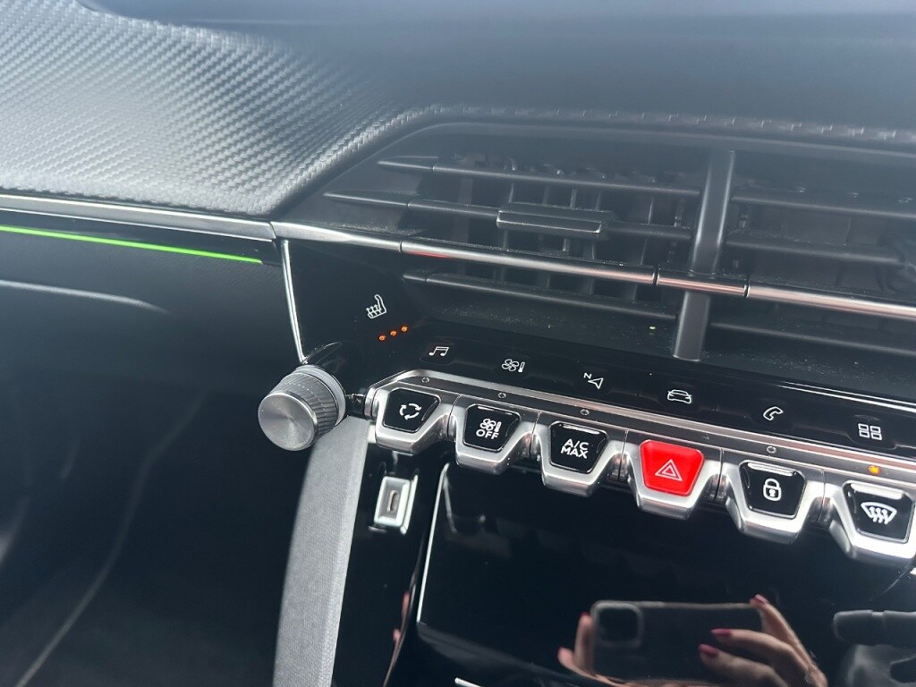 Used Peugeot 2008 2022 for sale - 77528455: Photo 16