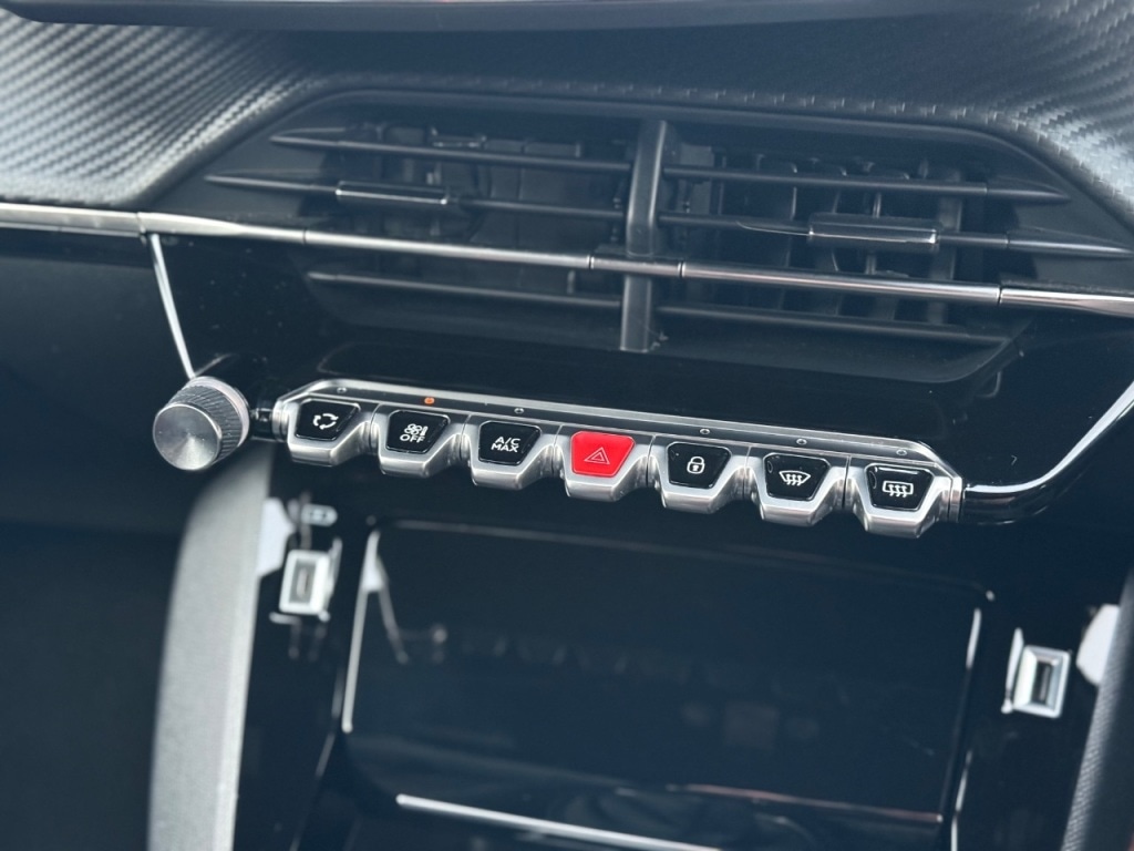 Used Peugeot 2008 2023 for sale - 76830478: Photo 21