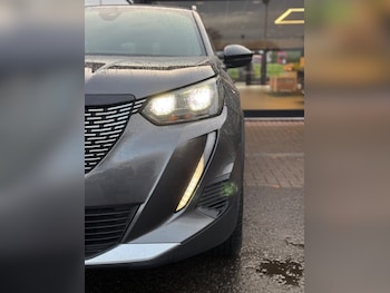 Used Peugeot 2008 2023 for sale - 76830478: Photo