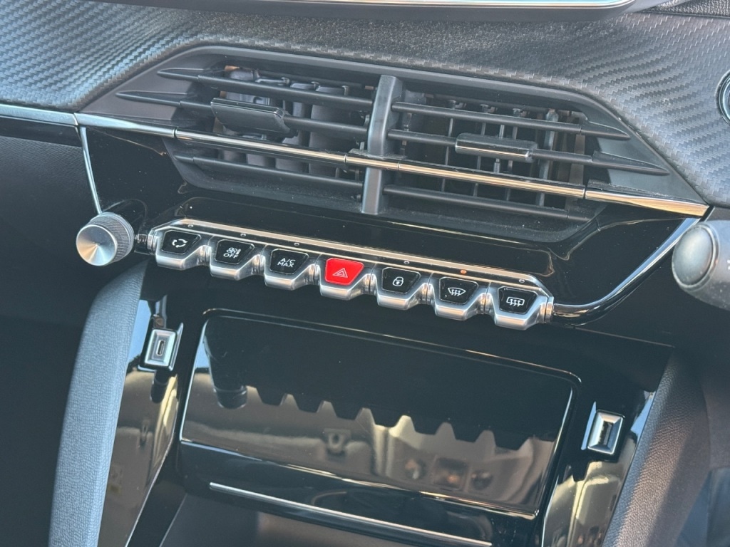 Used Peugeot 2008 2020 for sale - 76840522: Photo 38