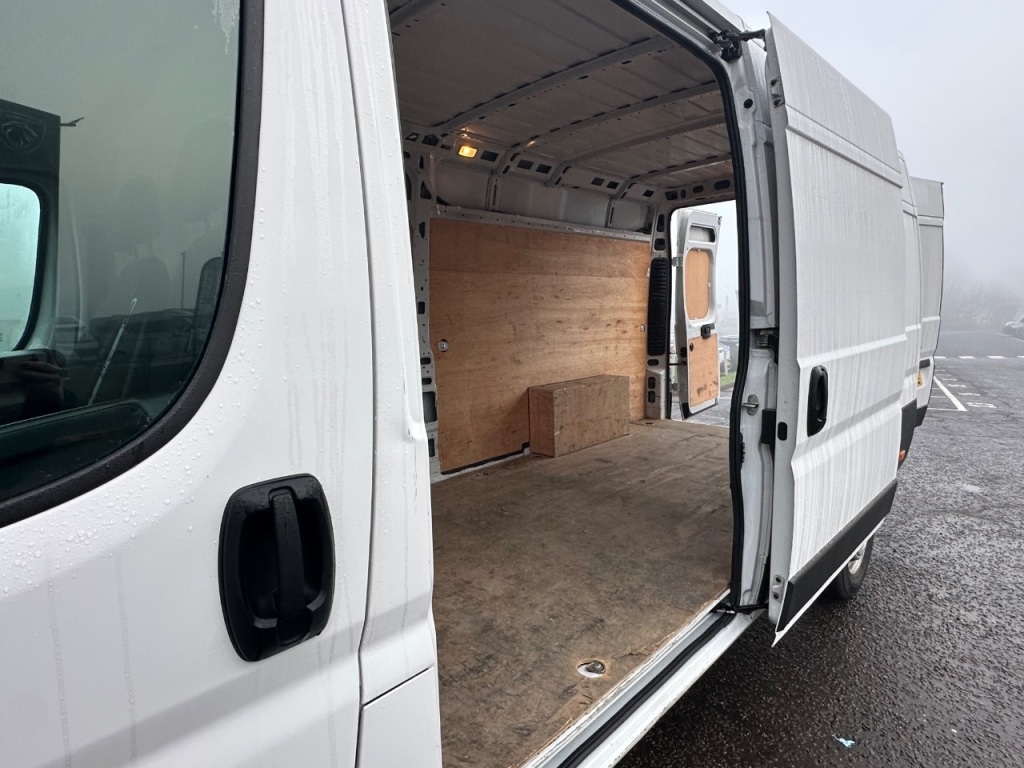 Used Peugeot Boxer 2023 for sale - 76830481: Photo 28