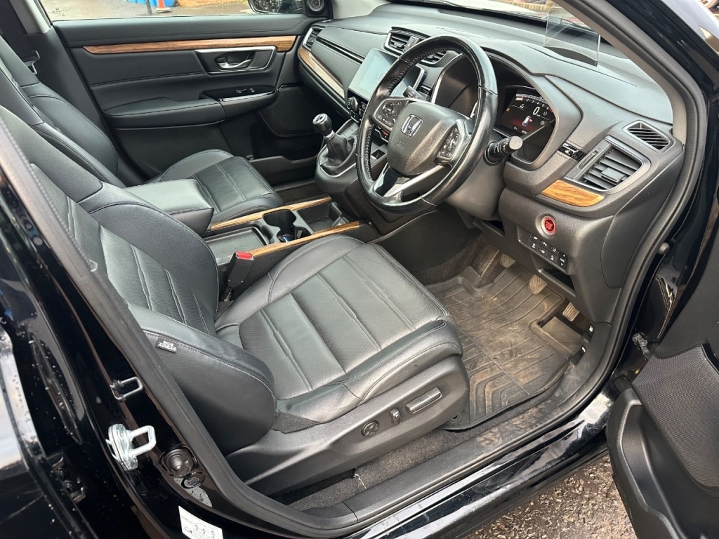 Used Honda CR-V 2020 for sale - 76836143: Photo 2