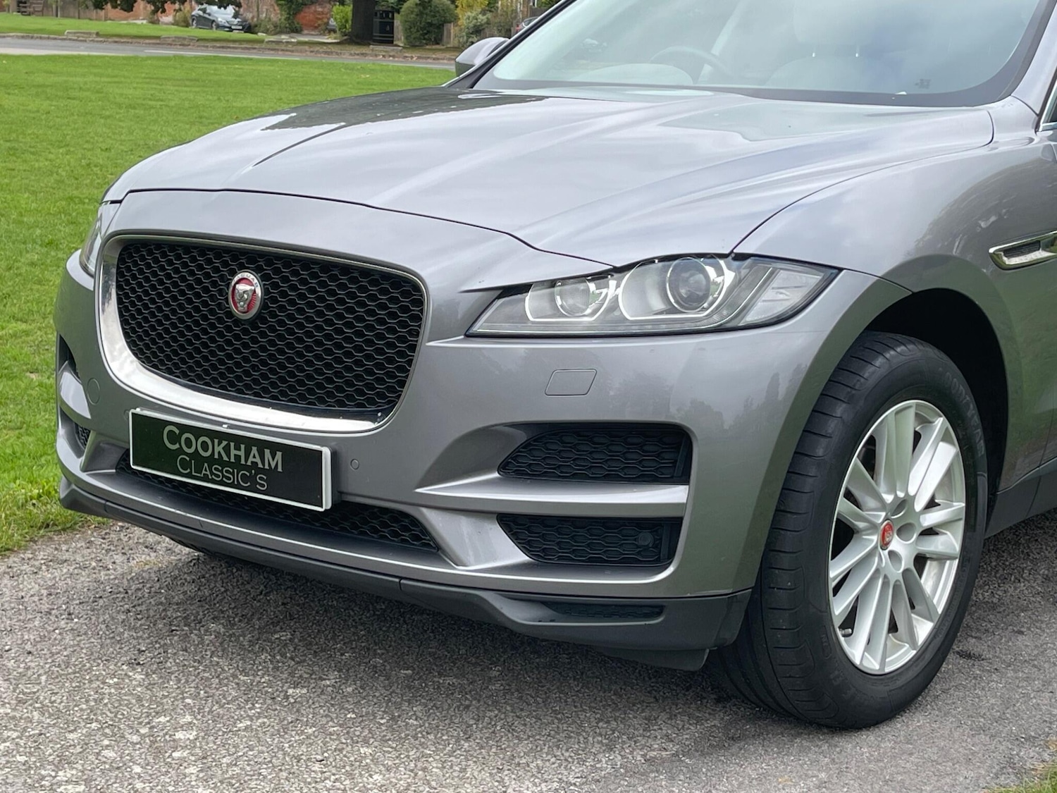 Used Jaguar F-Pace 2019 for sale - 76579736: Photo 12