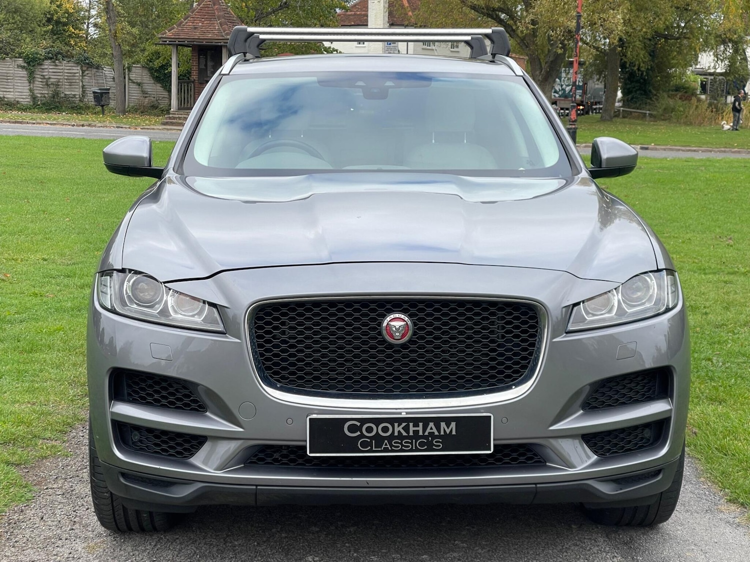 Used Jaguar F-Pace 2019 for sale - 76579736: Photo 2