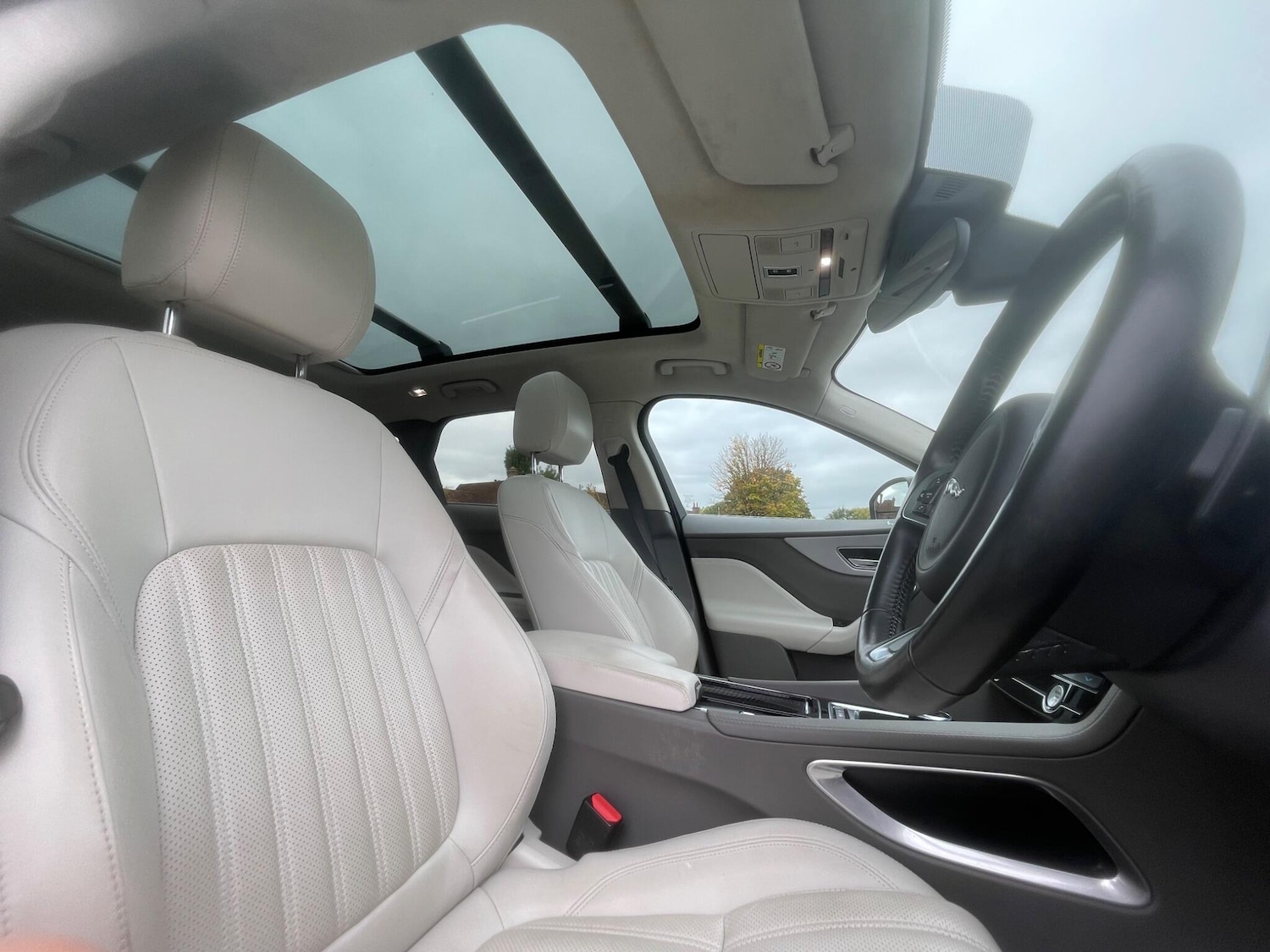 Used Jaguar F-Pace 2019 for sale - 76579736: Photo 27