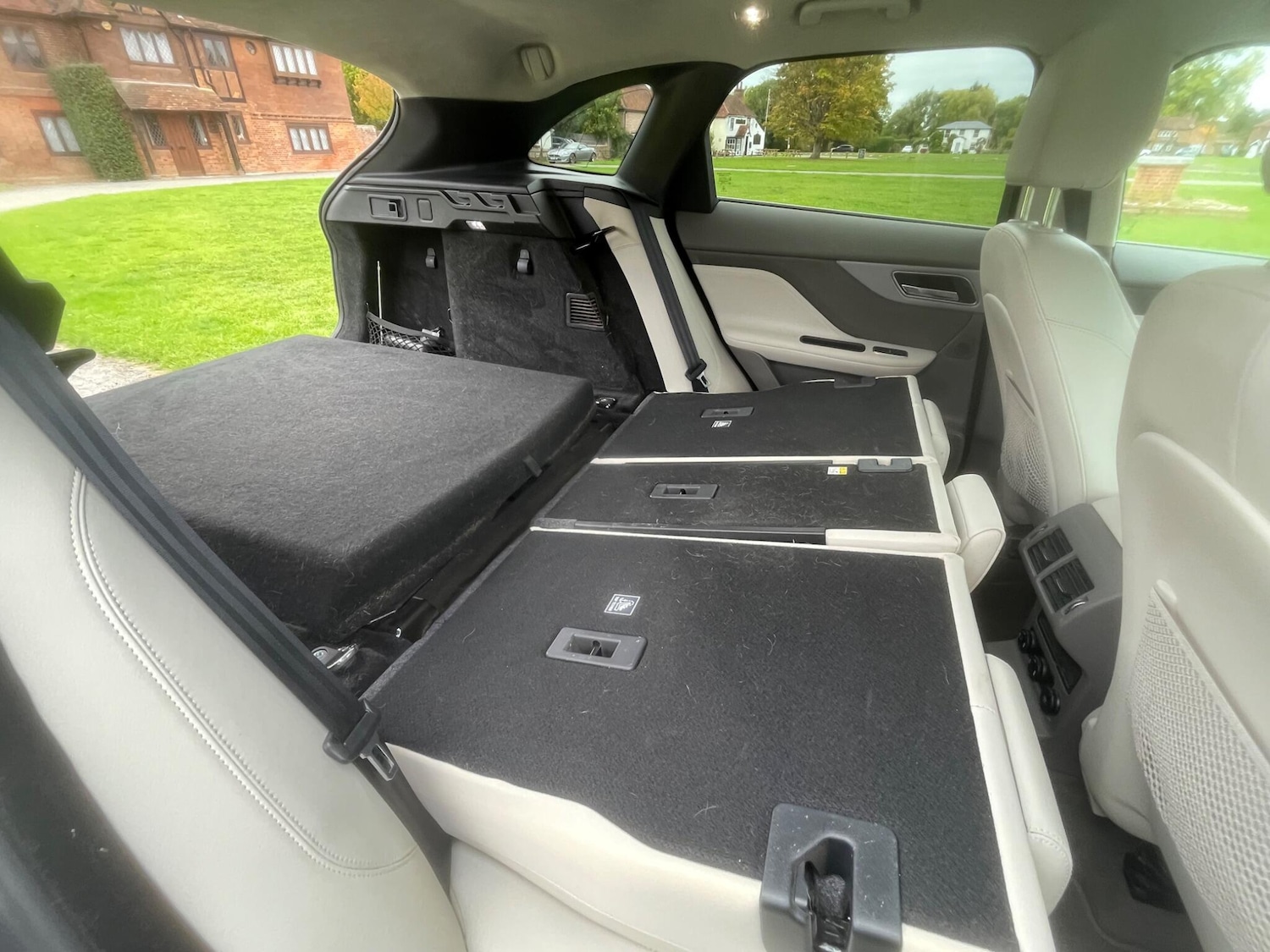 Used Jaguar F-Pace 2019 for sale - 76579736: Photo 28