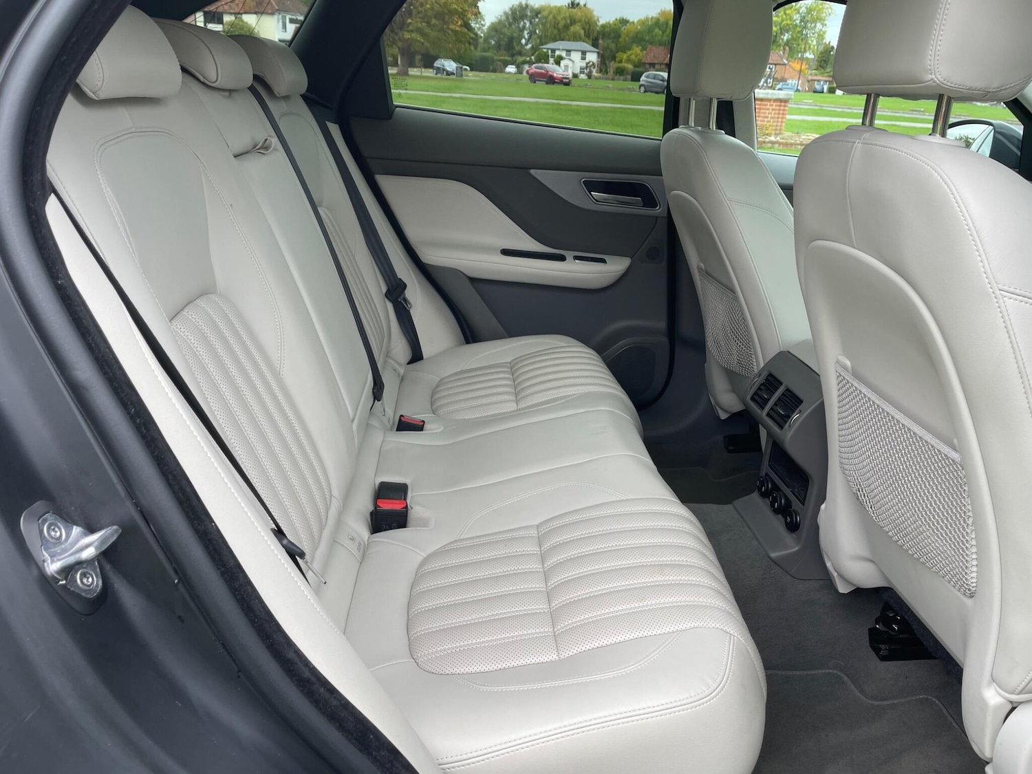 Used Jaguar F-Pace 2019 for sale - 76579736: Photo 29