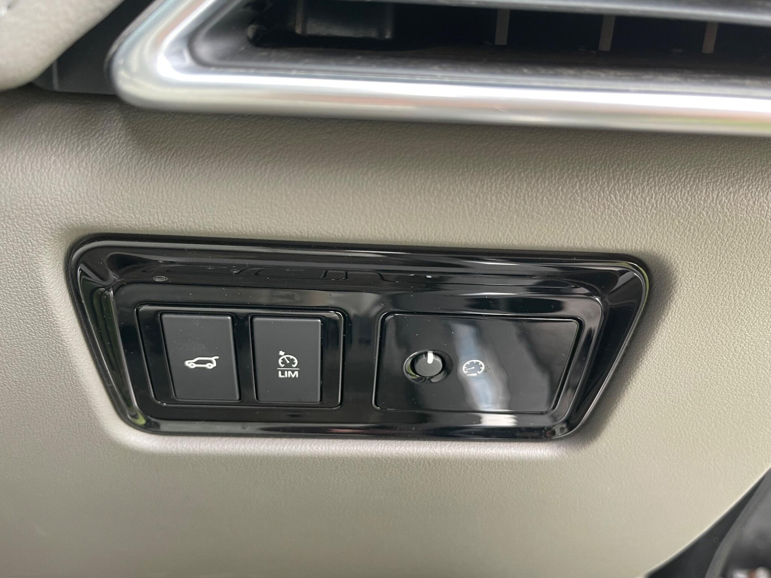 Used Jaguar F-Pace 2019 for sale - 76579736: Photo 38