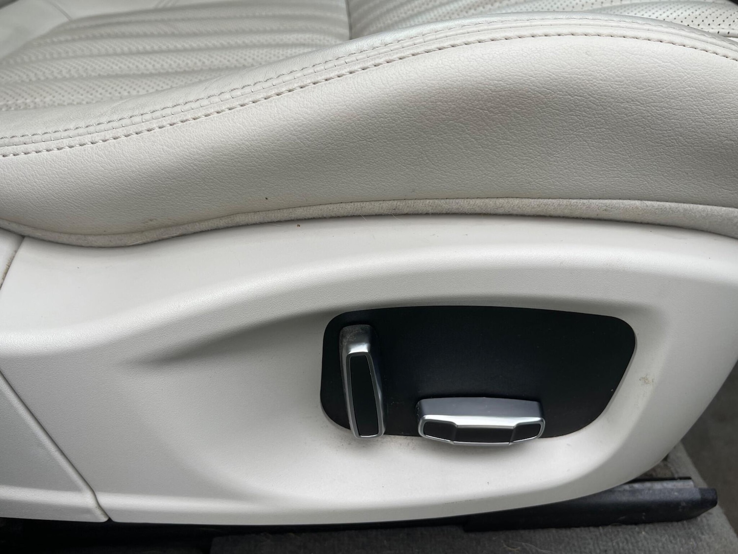 Used Jaguar F-Pace 2019 for sale - 76579736: Photo 40