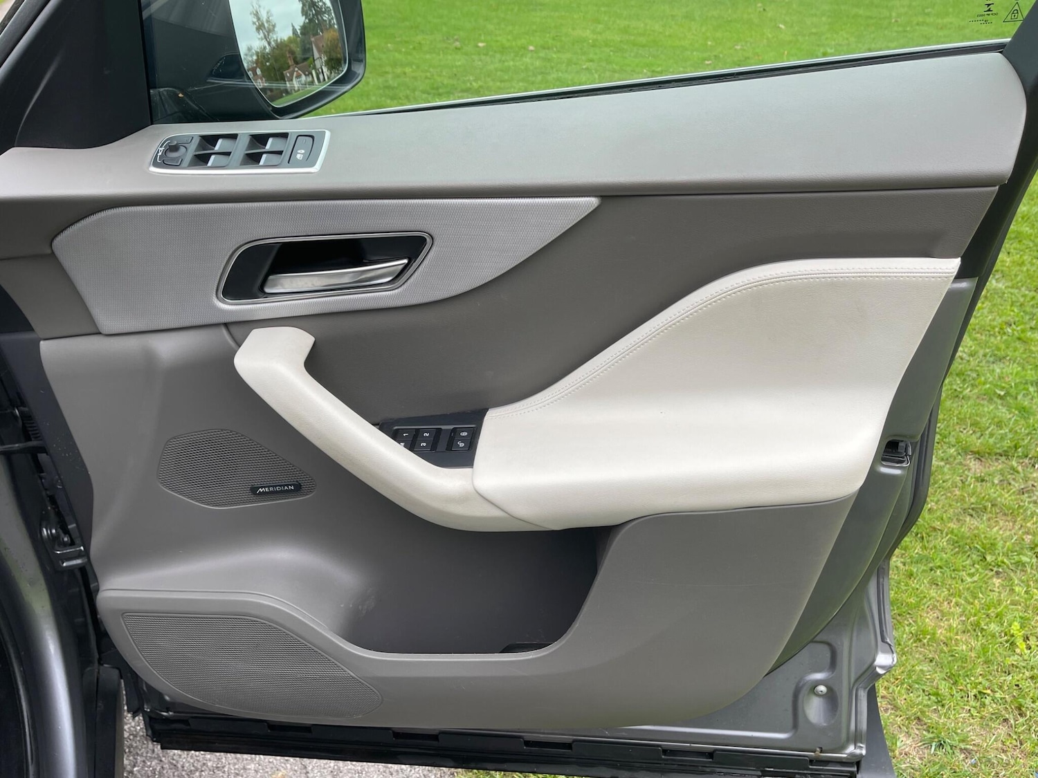 Used Jaguar F-Pace 2019 for sale - 76579736: Photo 43