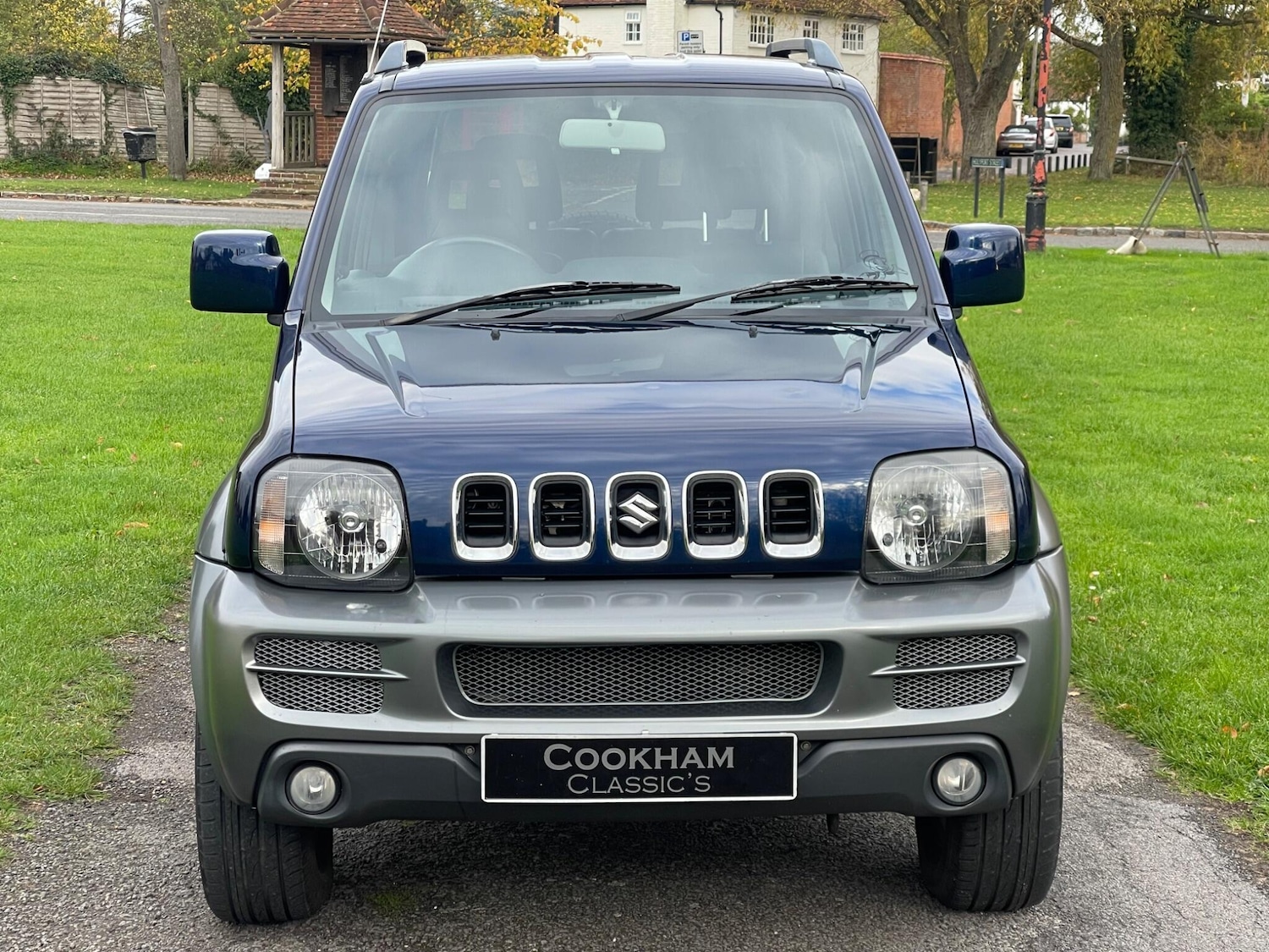 Used Suzuki Jimny 2010 for sale - 76579738: Photo 2
