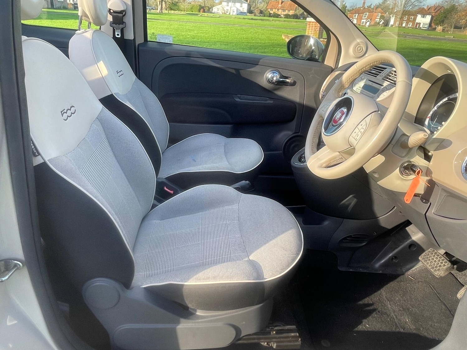 Used Fiat 500C 2014 for sale - 76899342: Photo 23