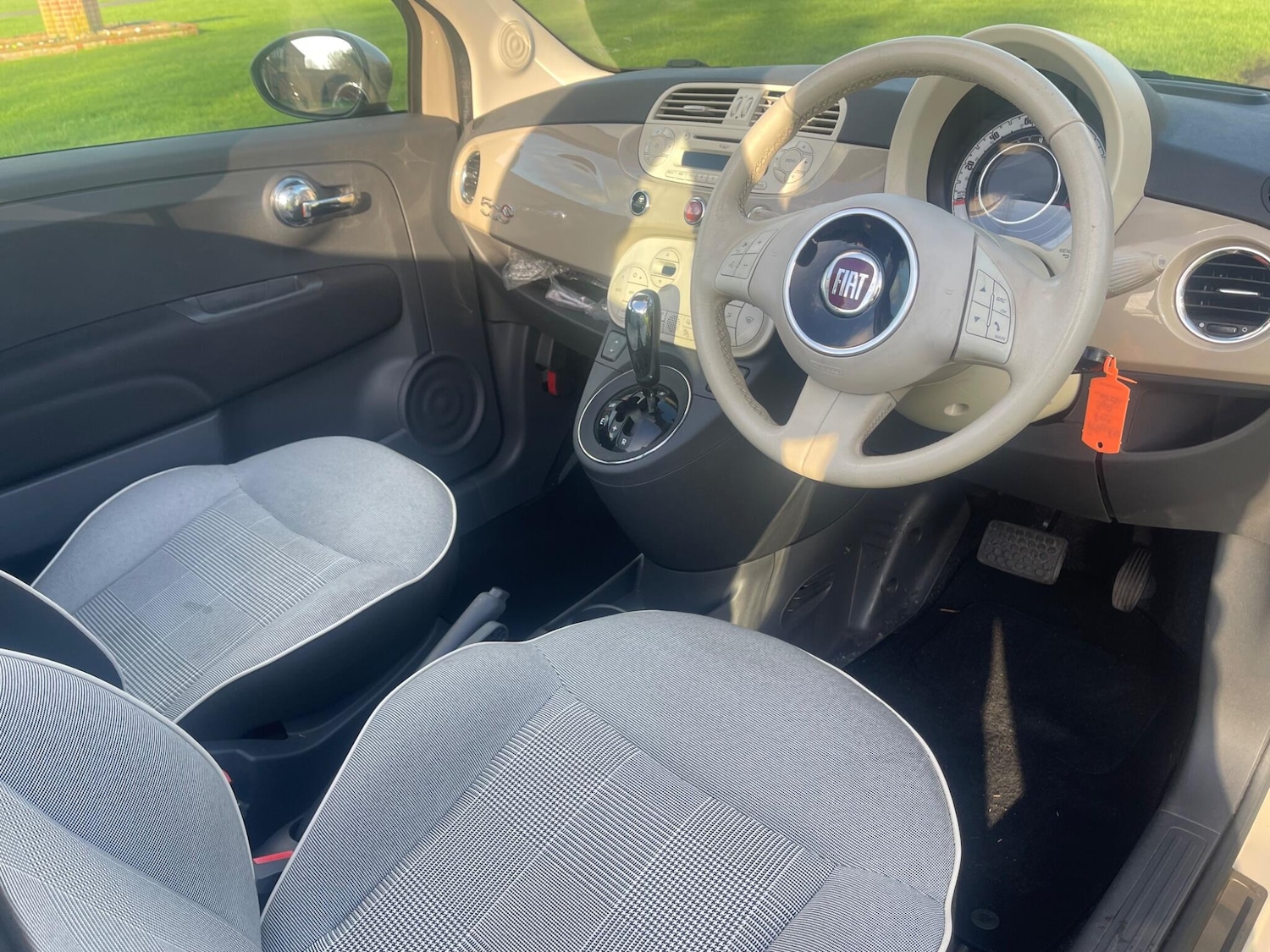 Used Fiat 500C 2014 for sale - 76899342: Photo 32