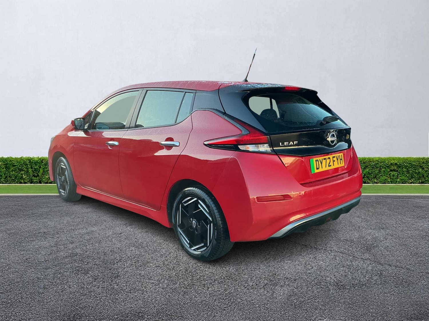 Used Nissan Leaf 2022 for sale - 76382636: Photo 2