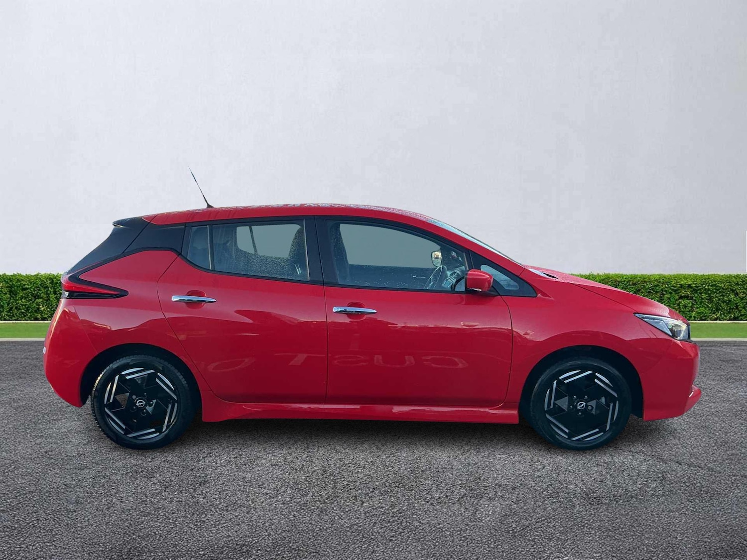 Used Nissan Leaf 2022 for sale - 76382636: Photo 3