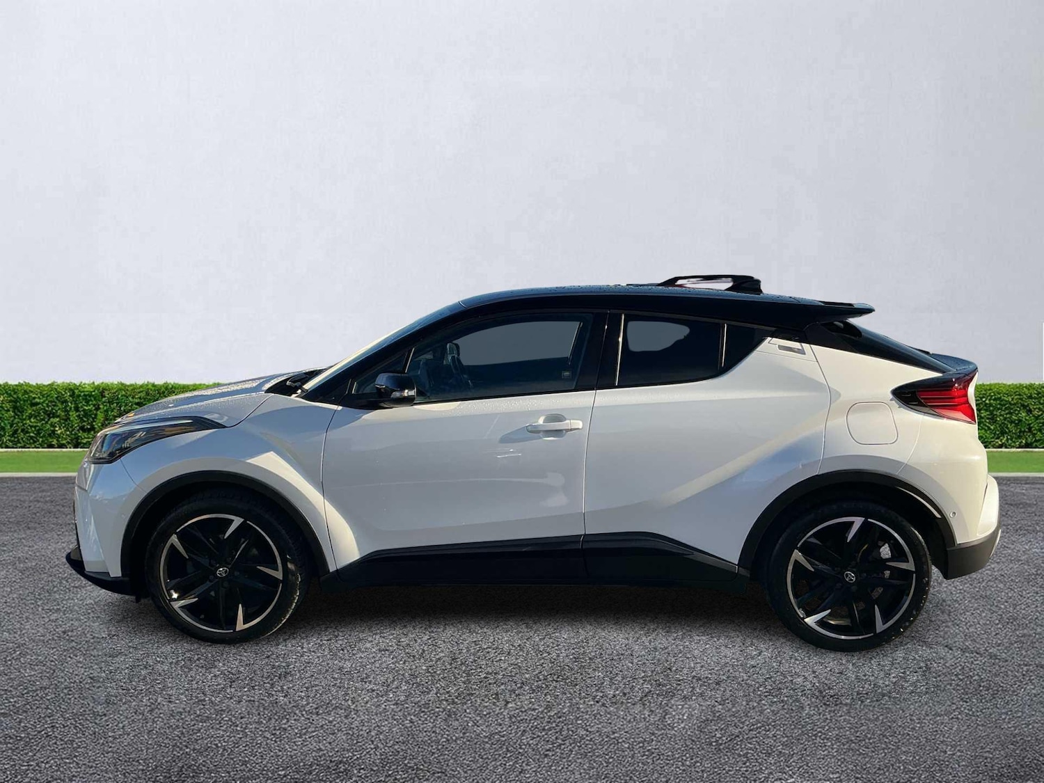 Used Toyota C-HR 2023 for sale - 76382632: Photo 18