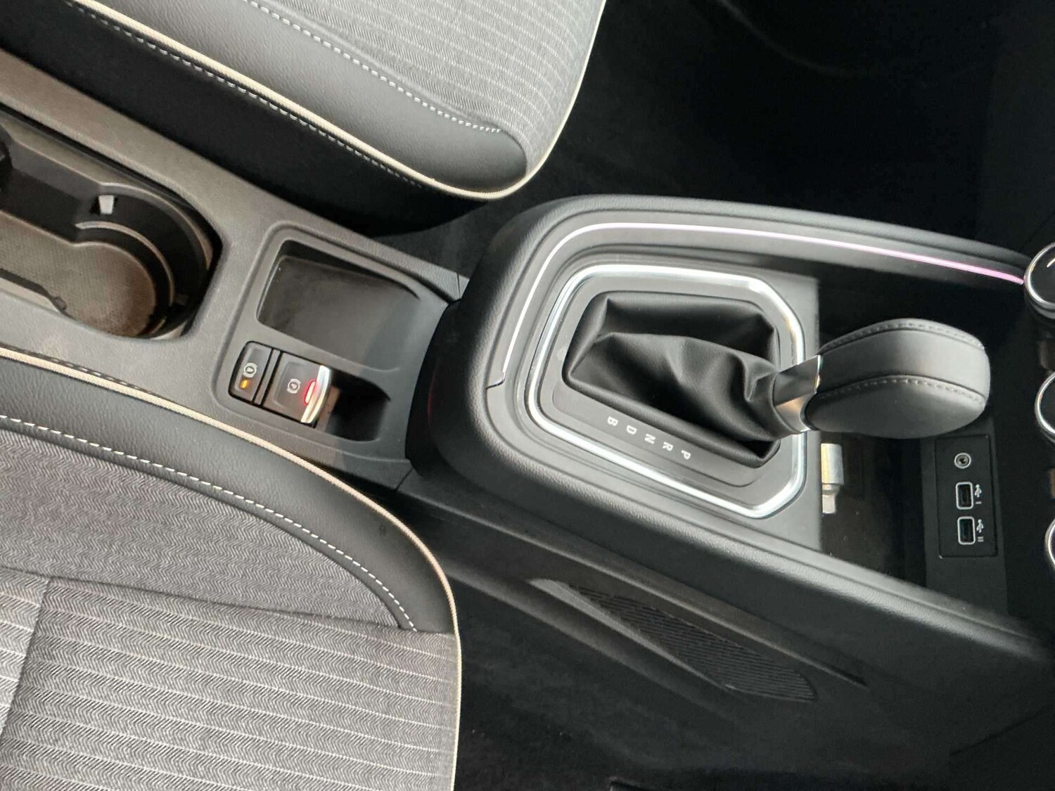 Used Renault Clio 2024 for sale - 77487561: Photo 12