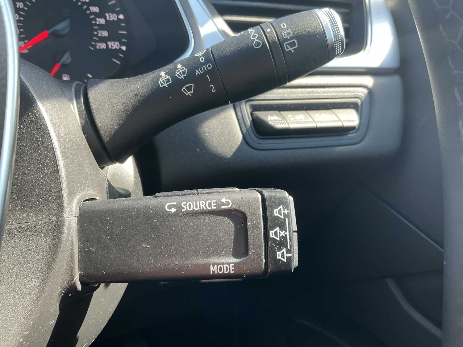 Used Renault Captur 2020 for sale - 78192377: Photo 26