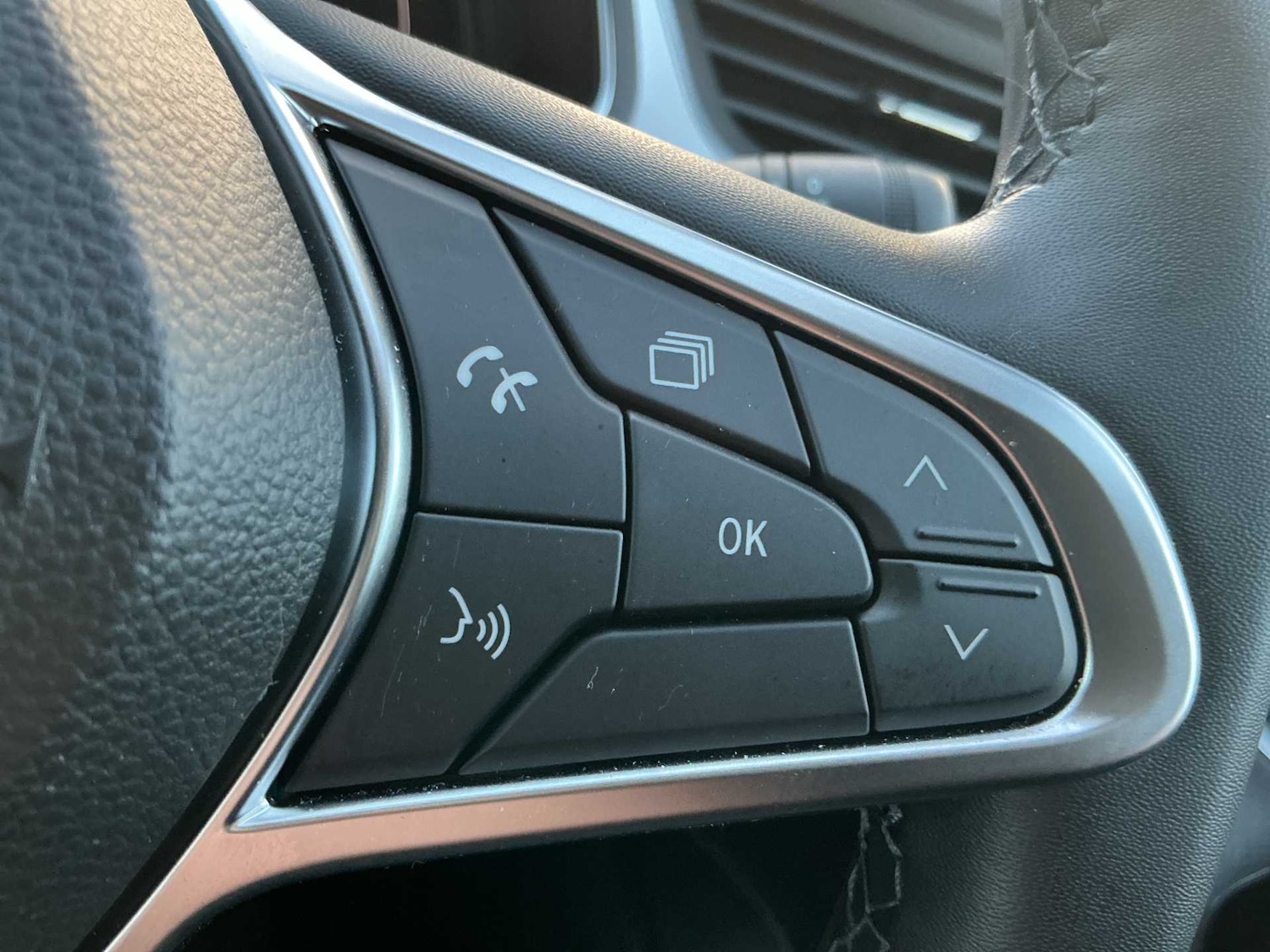 Used Renault Captur 2022 for sale - 76864063: Photo 23