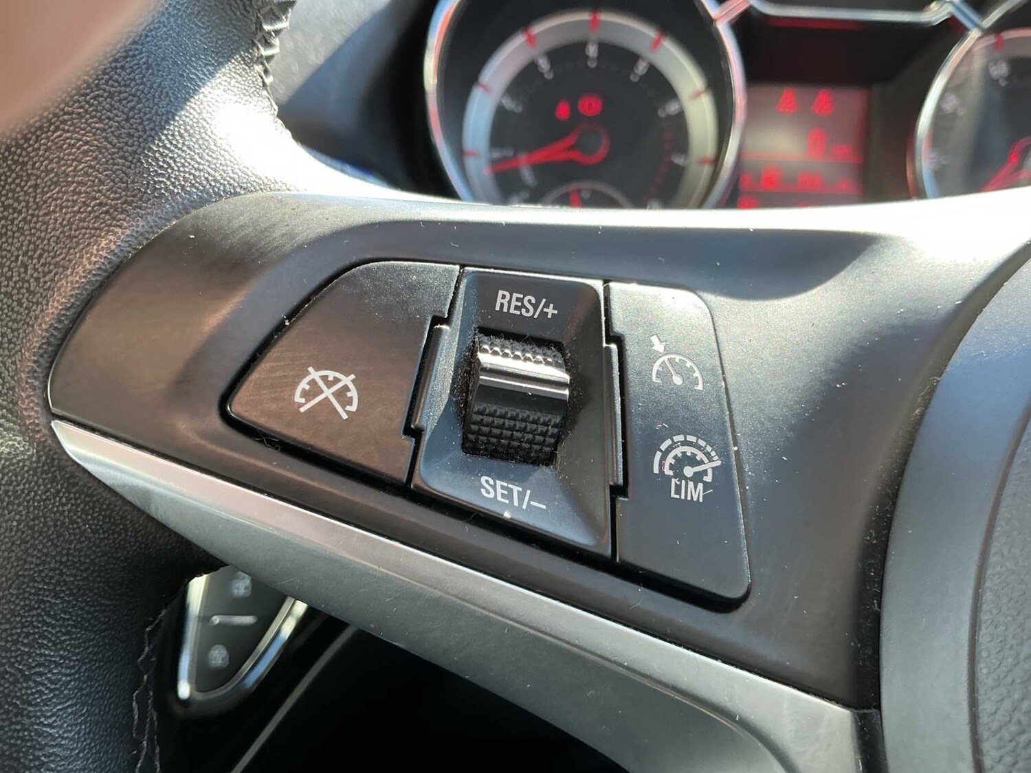 Used Vauxhall ADAM 2017 for sale - 78192204: Photo 24