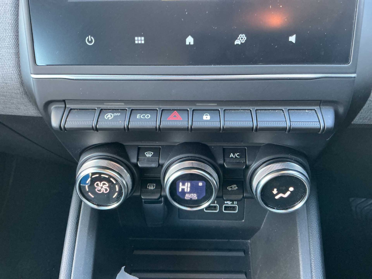 Used Renault Clio 2025 for sale - 76969964: Photo 11