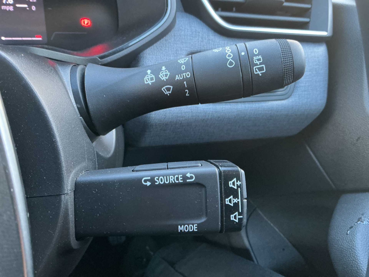 Used Renault Clio 2025 for sale - 76969964: Photo 26