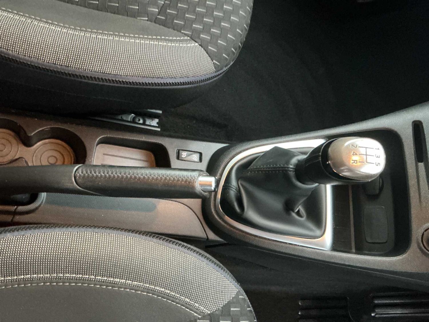 Used Renault Captur 2017 for sale - 76885028: Photo 12