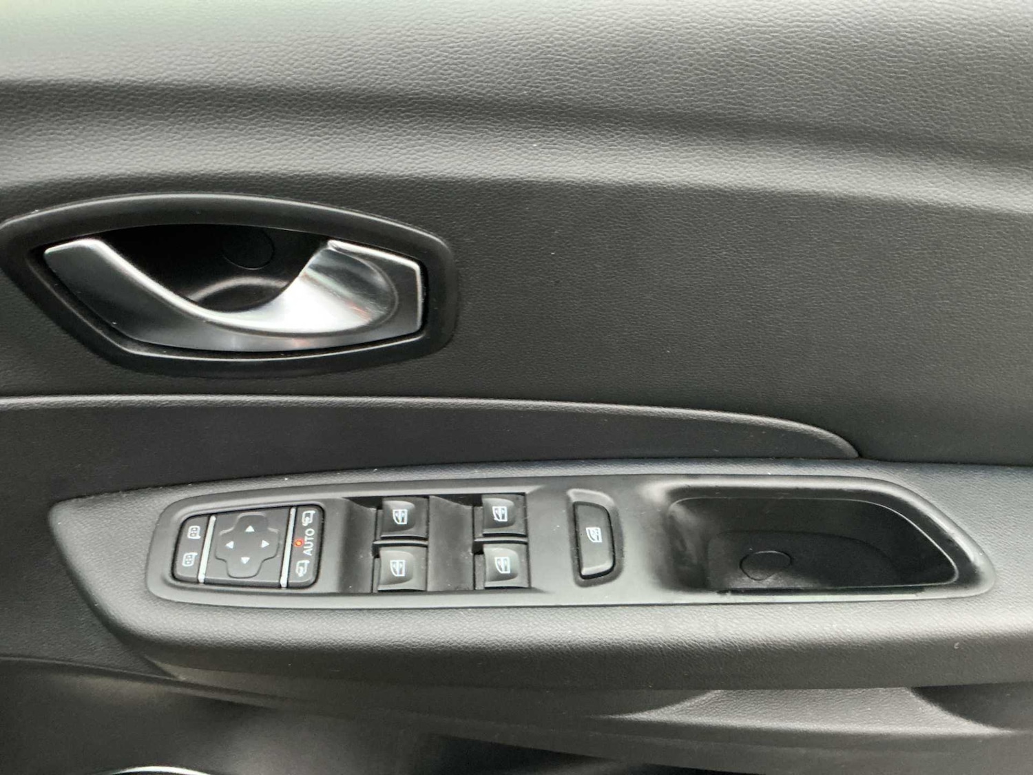 Used Renault Captur 2017 for sale - 76885028: Photo 20