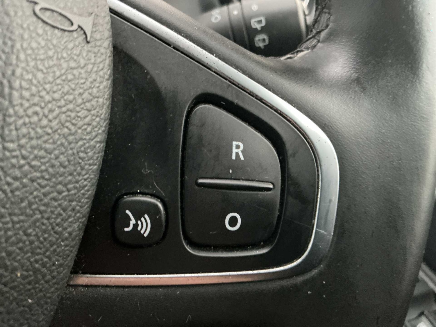 Used Renault Captur 2017 for sale - 76885028: Photo 23