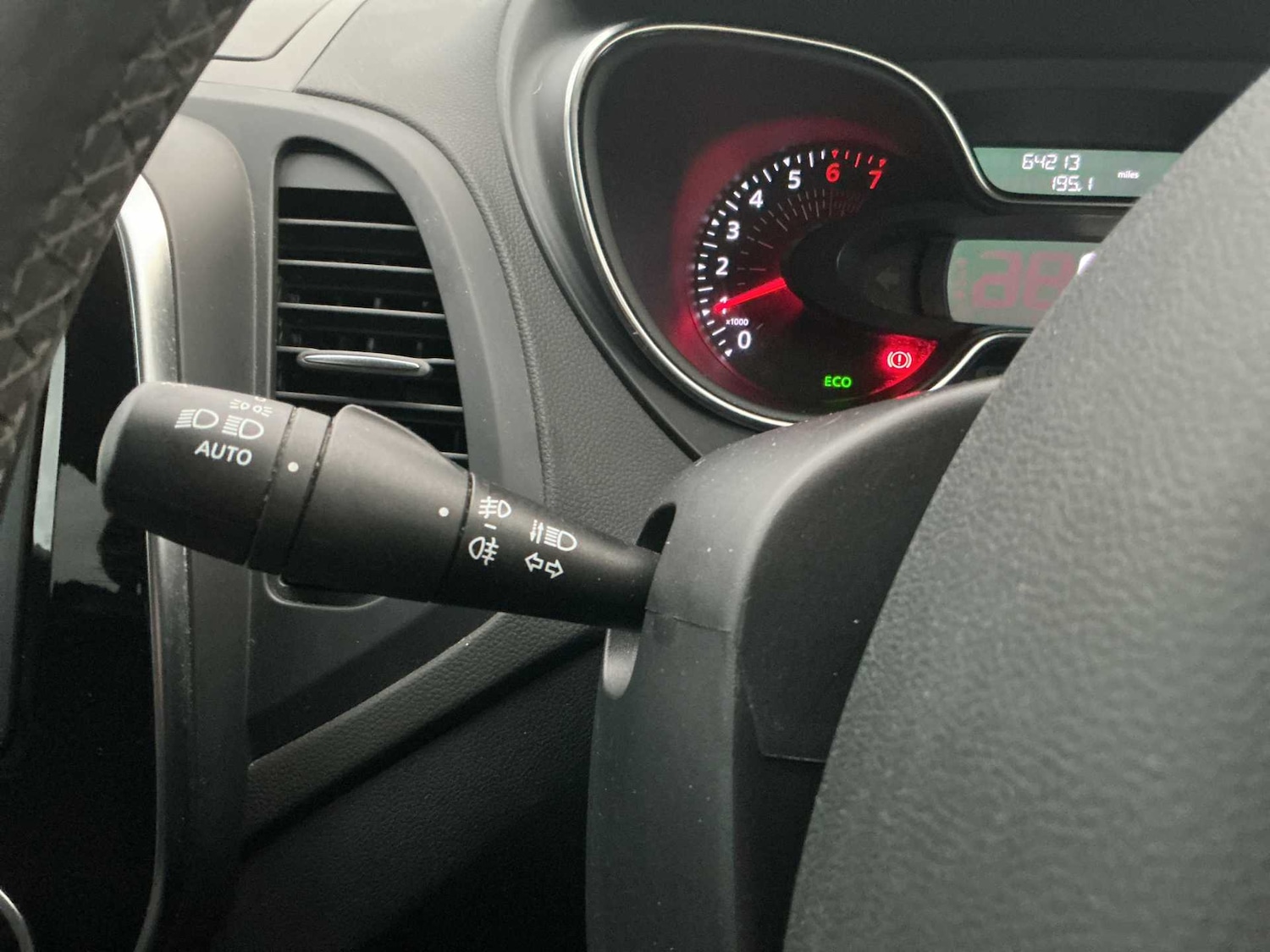 Used Renault Captur 2017 for sale - 76885028: Photo 25