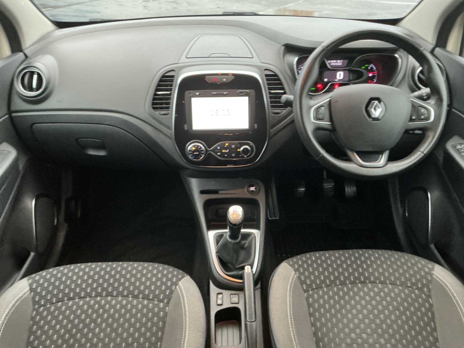 Used Renault Captur 2017 for sale - 76885028: Photo 8