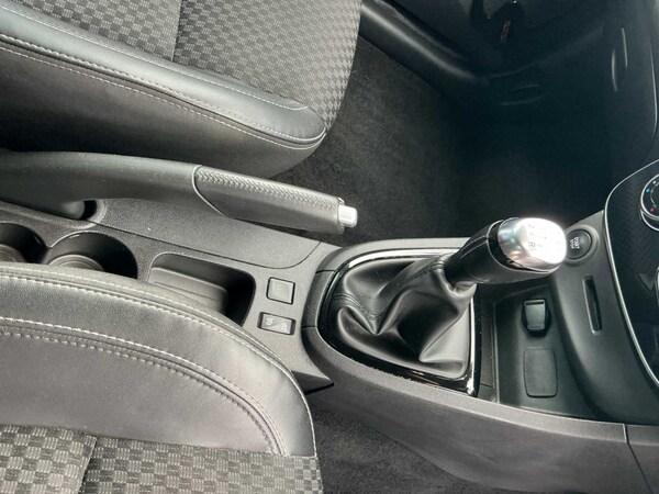 Used Renault Clio 2018 for sale - 76275180: Photo 12