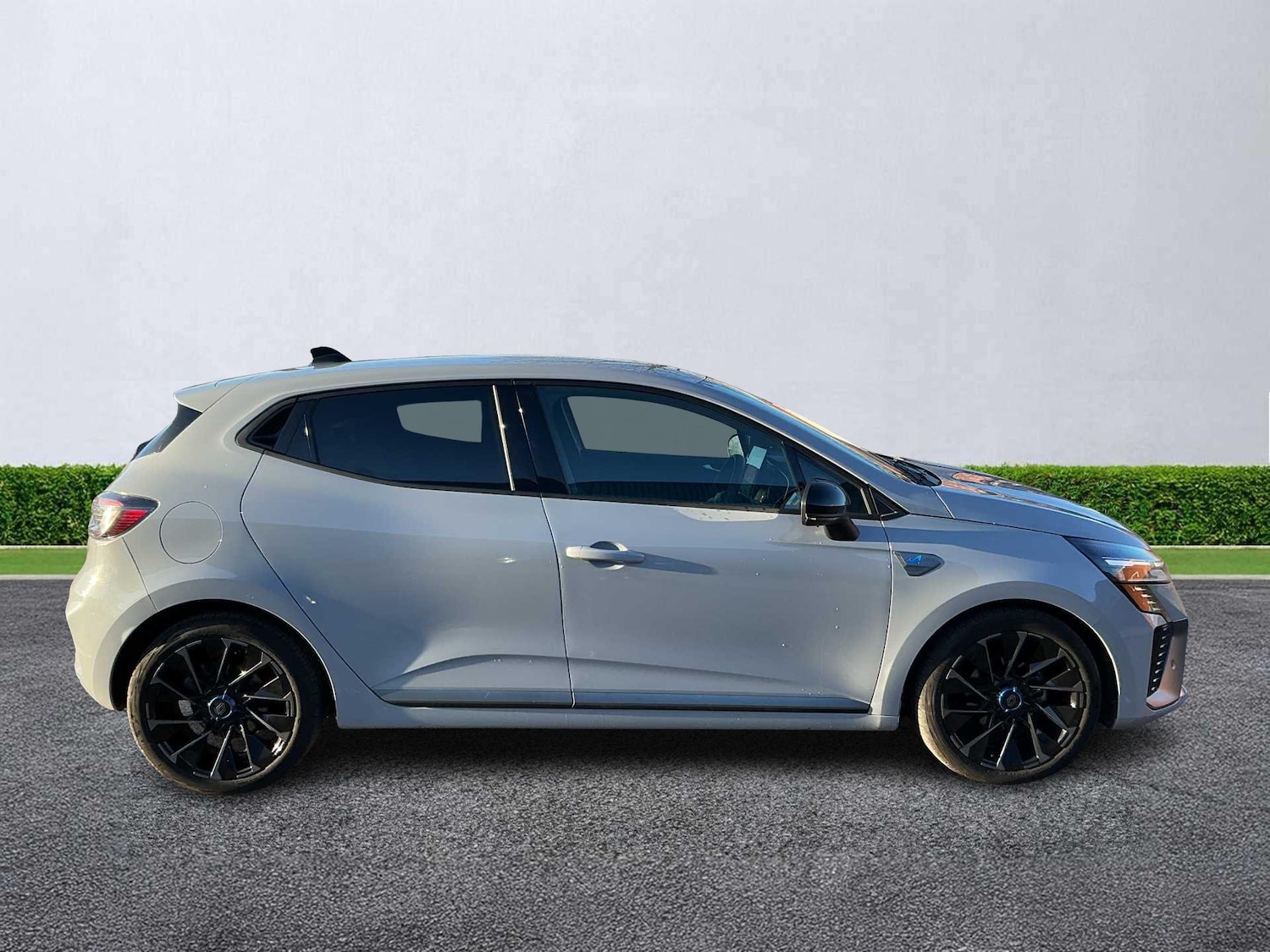 Used Renault Clio 2025 for sale - 77003668: Photo 3